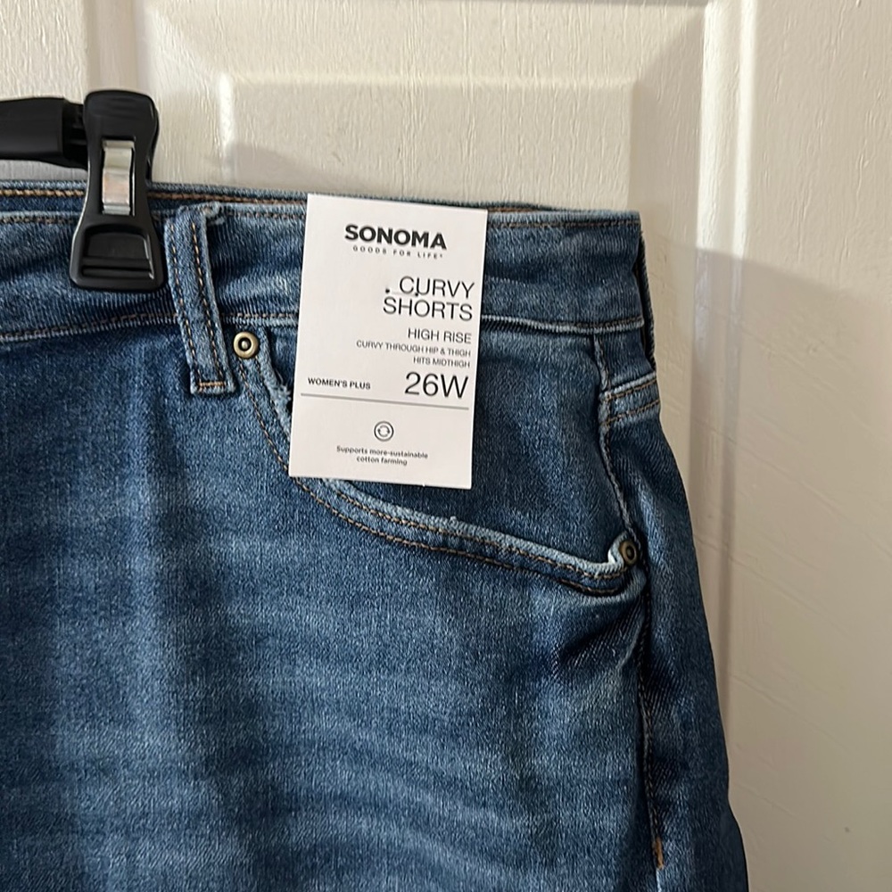 *FINAL* SONOMA PLUS SIZE CURVY DENIM SHORTS: NWT: SZ 26W - Picture 2 of 4